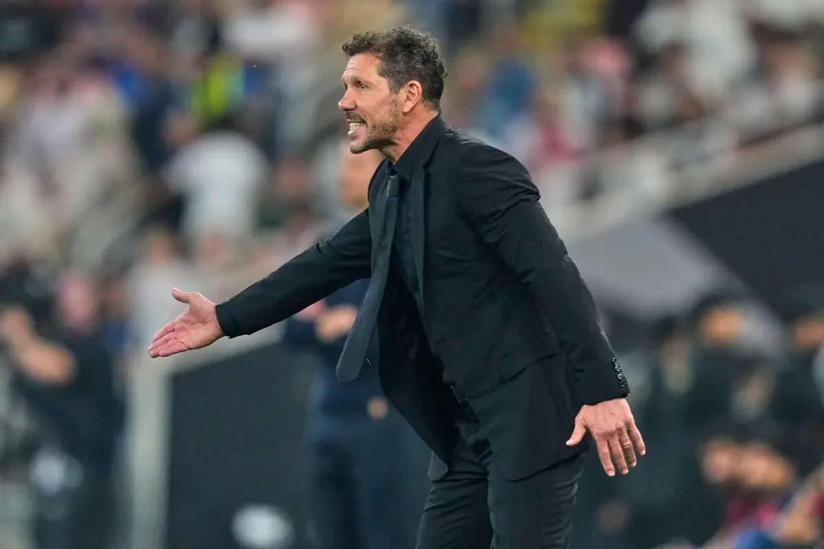 Simeone escolhe Messi como favorito à Bola de Ouro de 2026