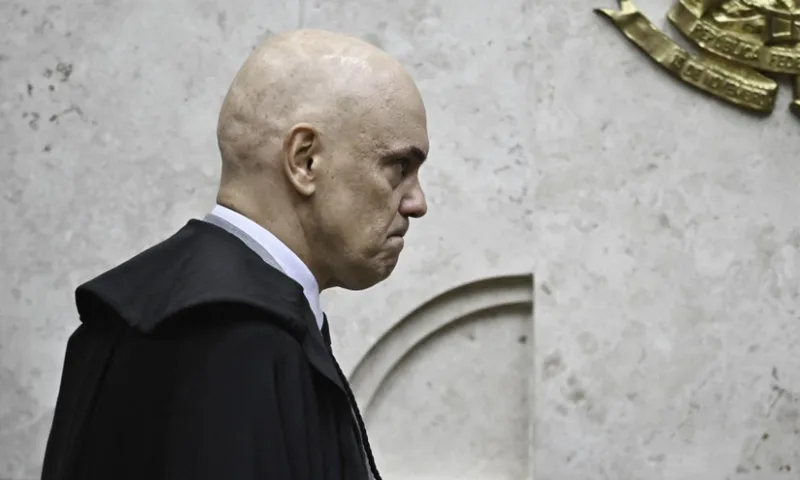 STF terá sete ministros para decidir sobre investigação de Moraes
