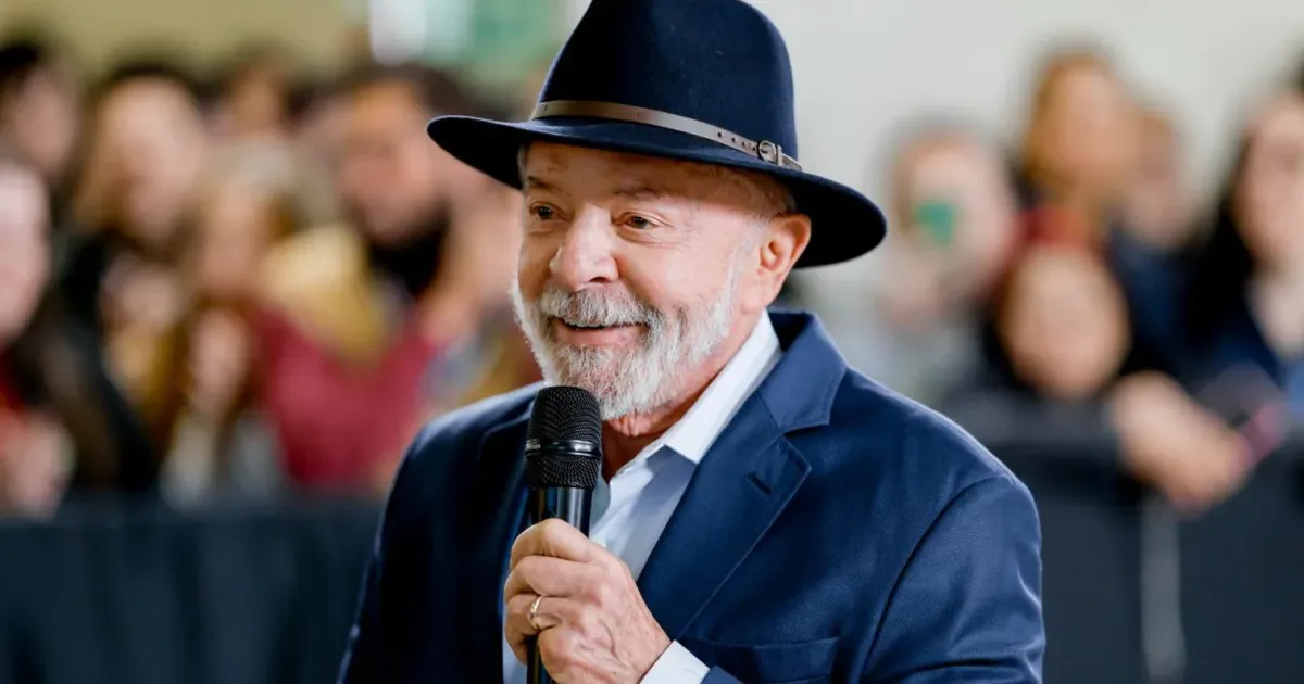 Campanha de Lula pede ao TSE resposta a propaganda de Flávio Bolsonaro