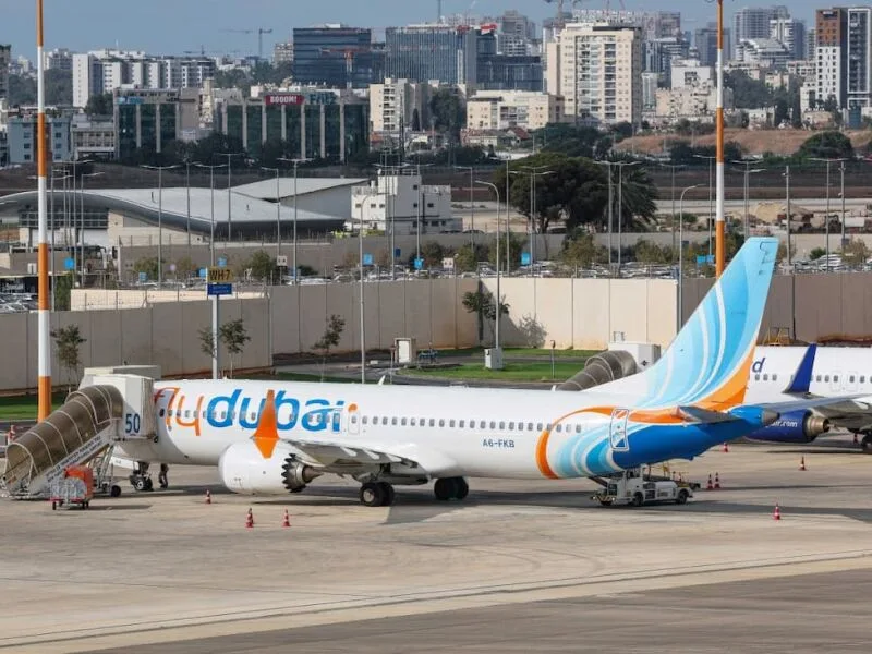 Voo da FlyDubai desvia para Tabuk após confronto na cabine