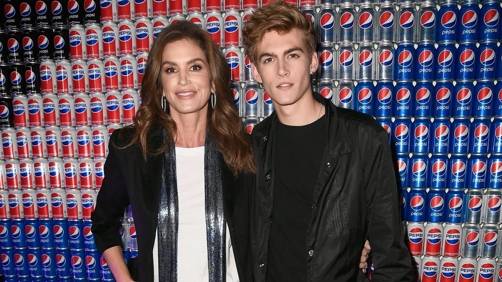 Cindy Crawford lembra filho após morte de Presley Gerber aos 27 anos