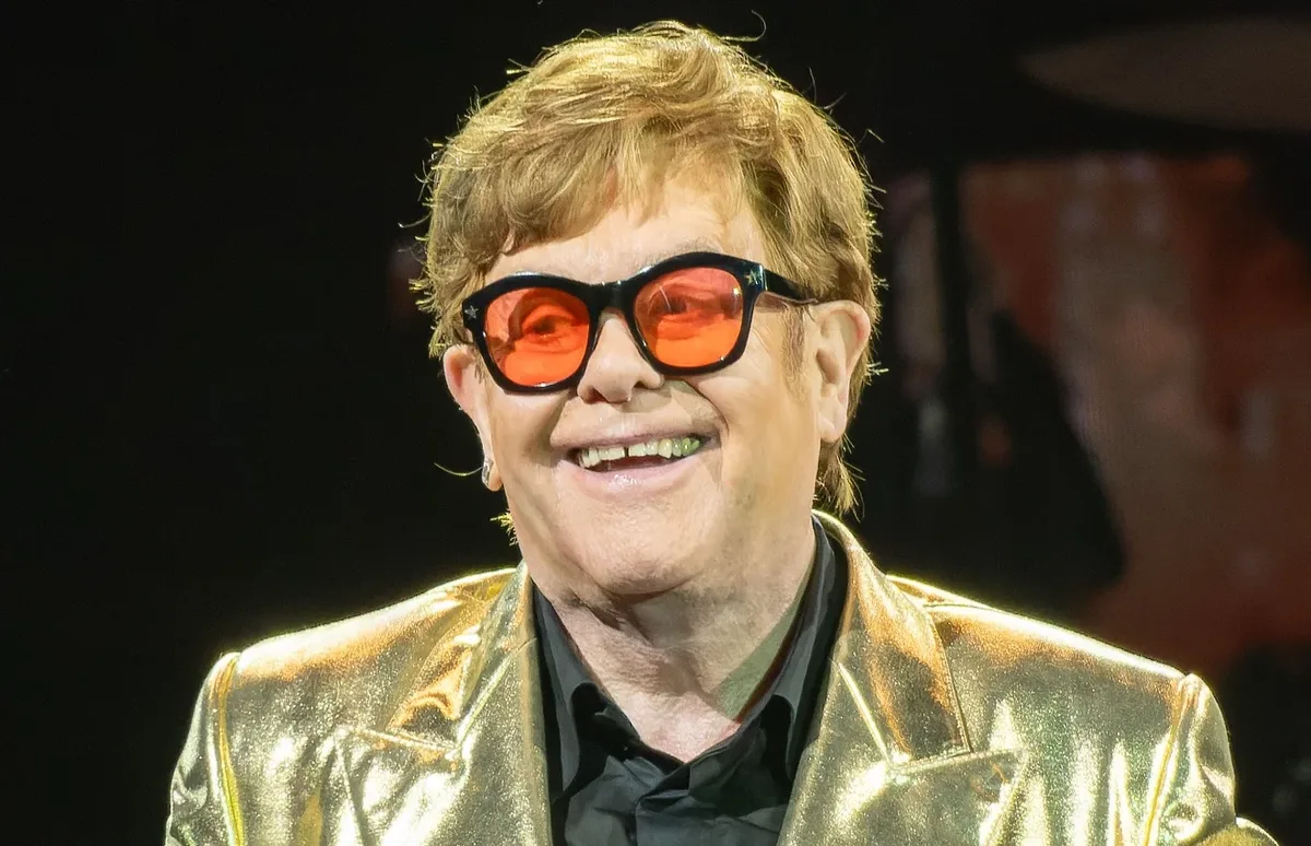Elton John prepara retorno ao Brasil com show no Rock in Rio 2026