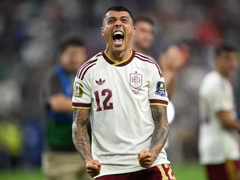 Lesão tira Pedro Porro dos próximos jogos da Espanha