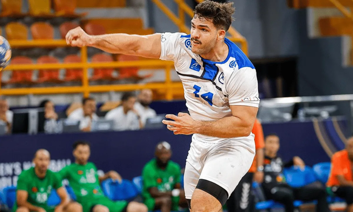 Pinheiros vence Montada e sobe para terceiro no Grupo A do Mundial