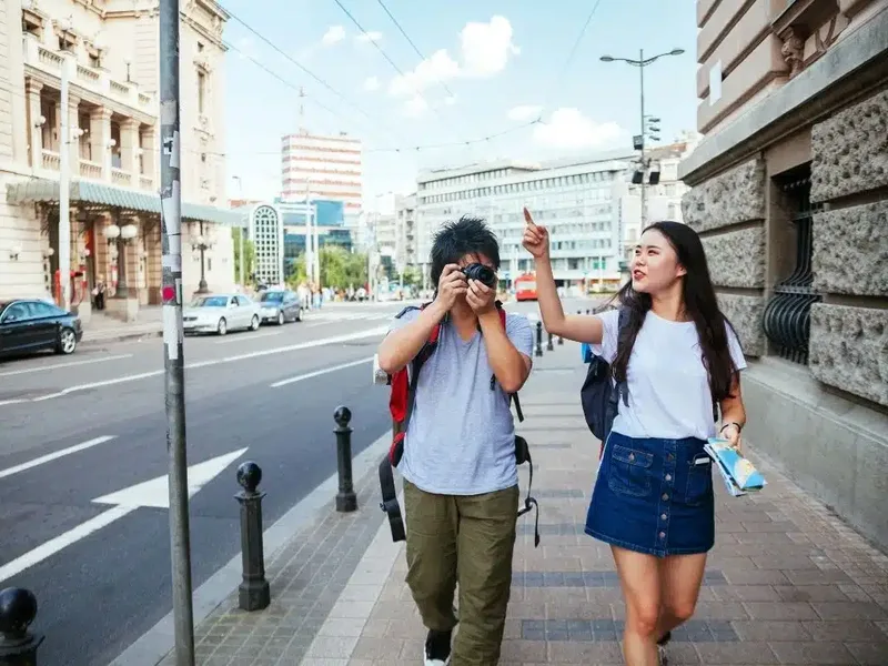Por que as férias fazem você caminhar mais sem notar