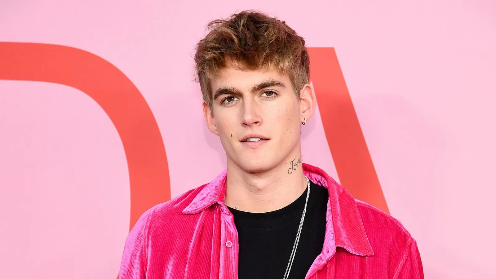 Presley Gerber morre aos 27 anos em clínica de Los Angeles