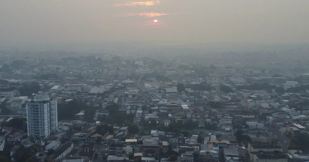Fumaça leva Manaus a suspender aulas e universidades presenciais