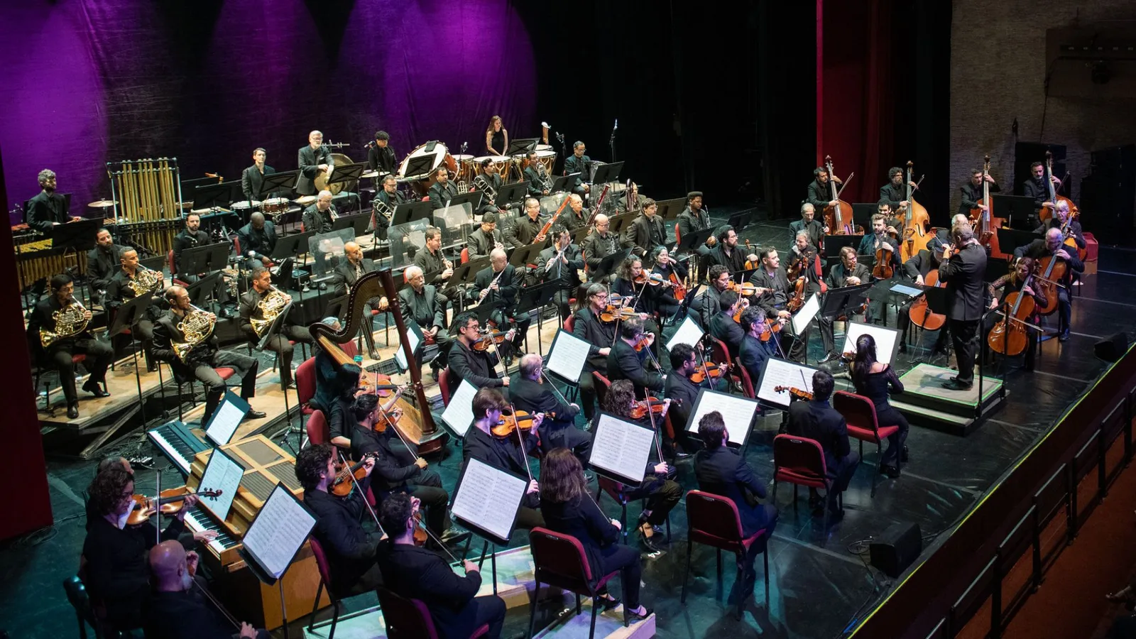 John Williams ganha concerto da Orquestra Sinfônica Brasileira no Teatro Odylo Costa, filho