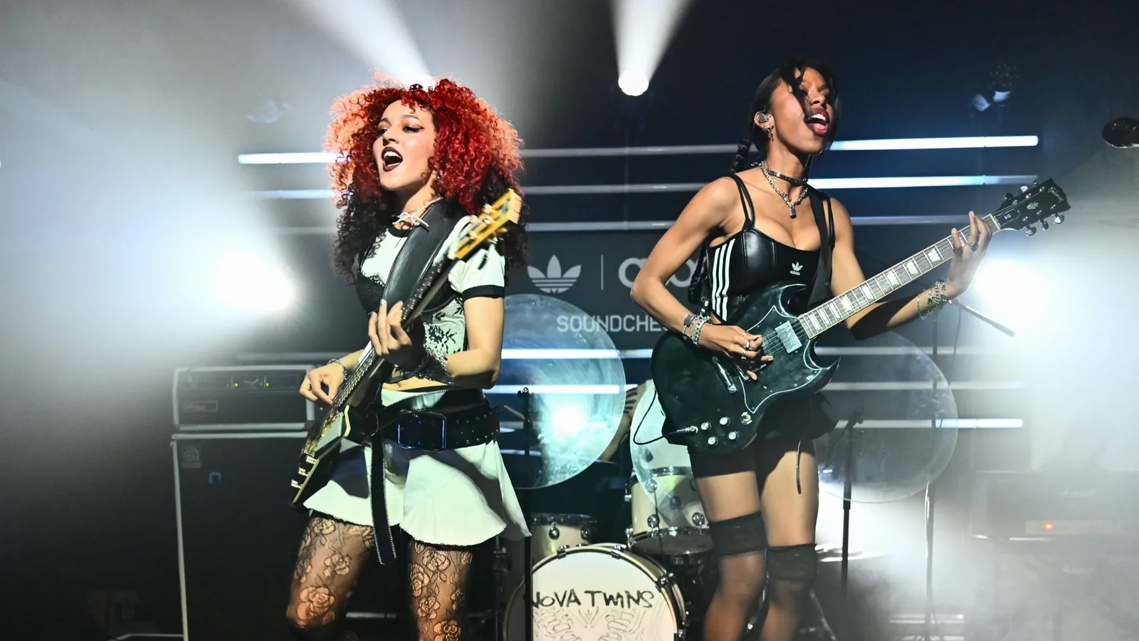Nova Twins levam mistura de rock, metal e hip-hop ao Brasil