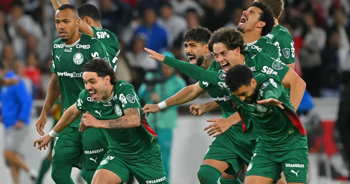 Palmeiras perde para a LDU, mas avança nos pênaltis à semifinal