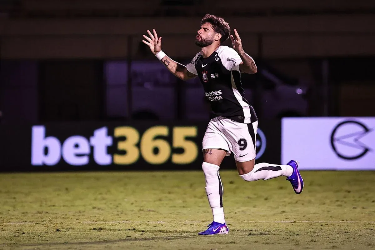 Corinthians pode reunir Garro, Yuri e Memphis contra o Internacional