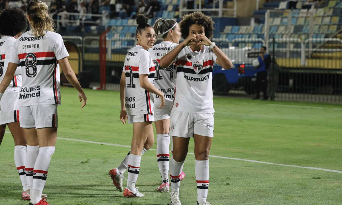 São Paulo vira sobre o Flamengo e vence ida da semifinal por 3 a 1