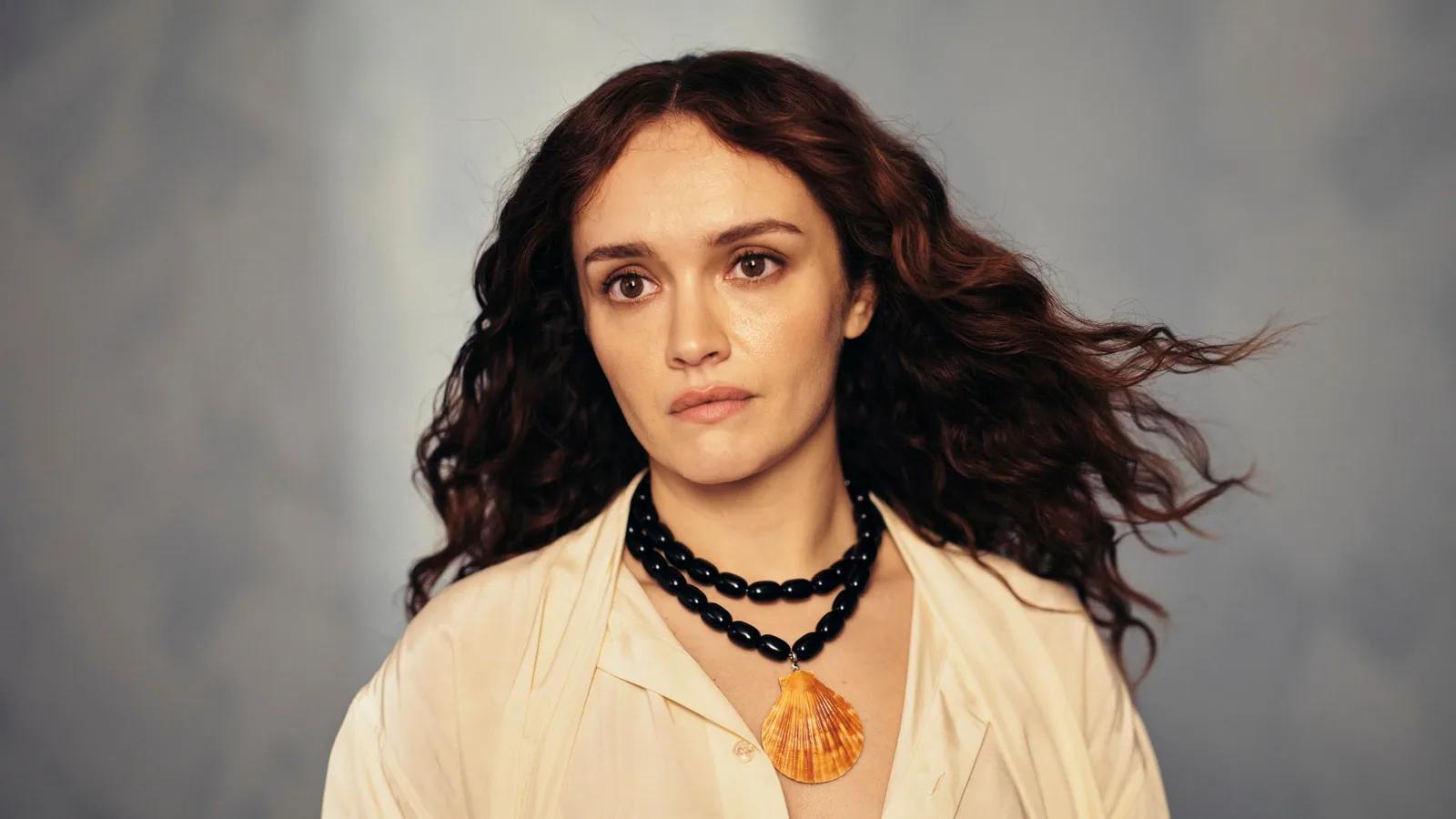 Olivia Cooke diz que comédia natalina marcou seu despertar sexual