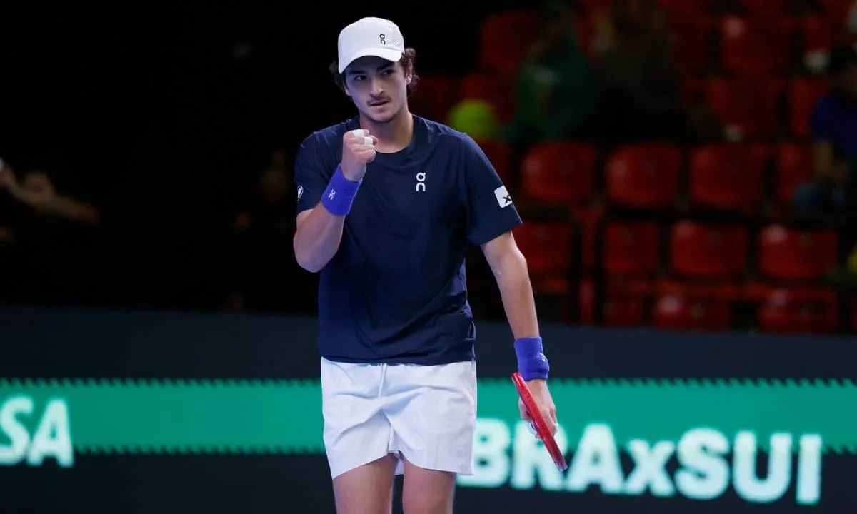 João Fonseca vence na Copa Davis e fala sobre lesões no Rio