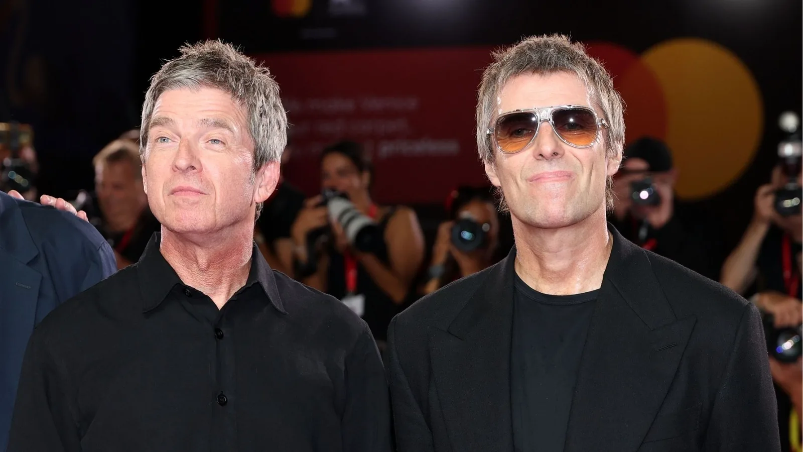 Oasis reúne Liam e Noel Gallagher em estreia aplaudida em Veneza