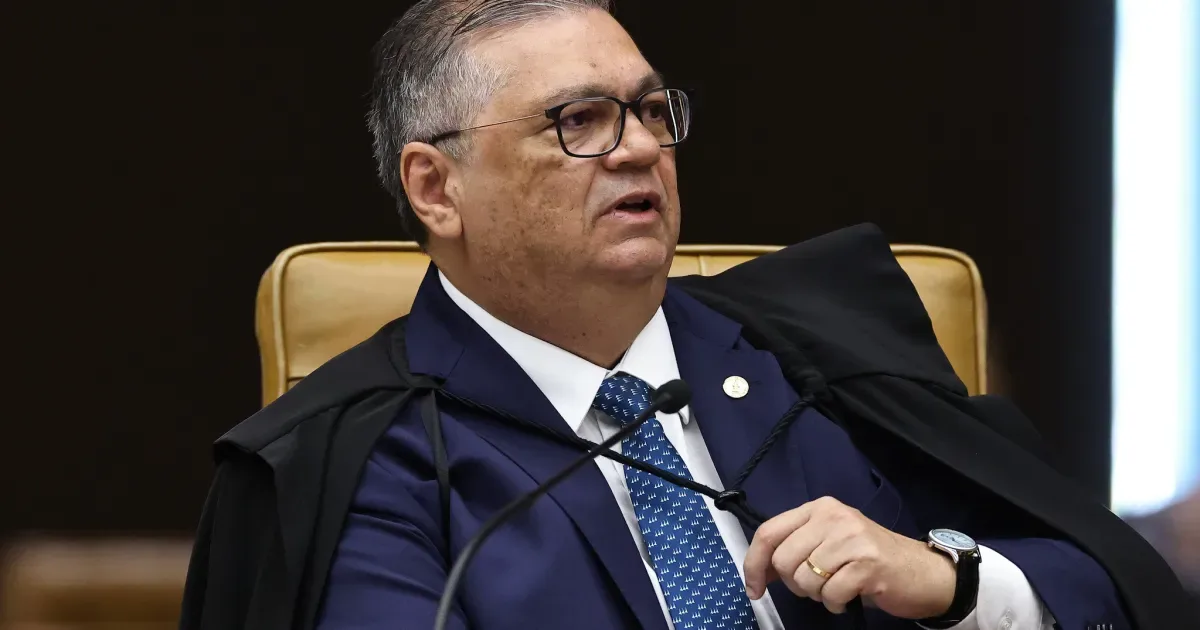 Dino pede vista e critica condução de Fachin em sessão do STF