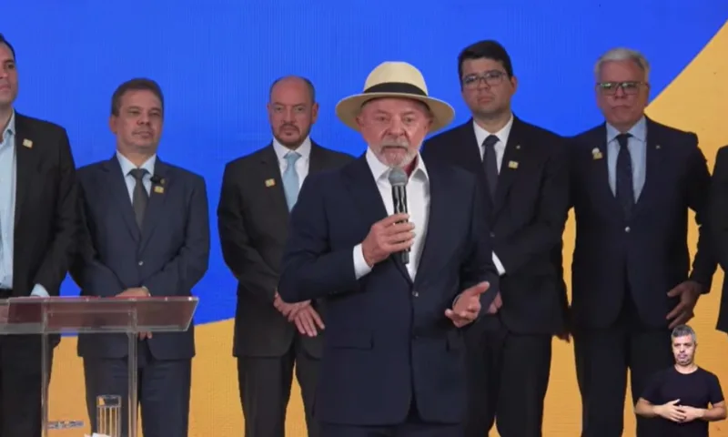 Lula rejeita rótulo de terrorismo para PCC e CV e critica Trump