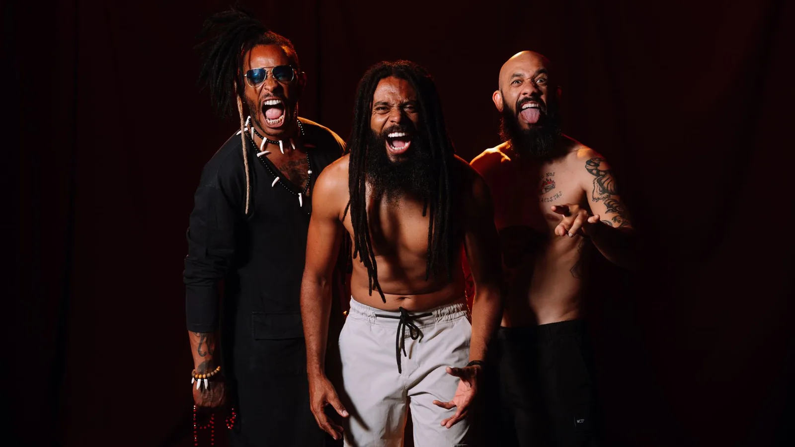 Black Pantera relembra formação do trio e celebra amizade entre músicos
