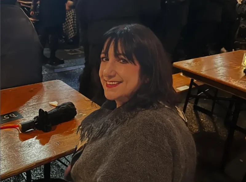 Gillian Gilbert esclarece que ela enfrenta câncer, não Stephen Morris