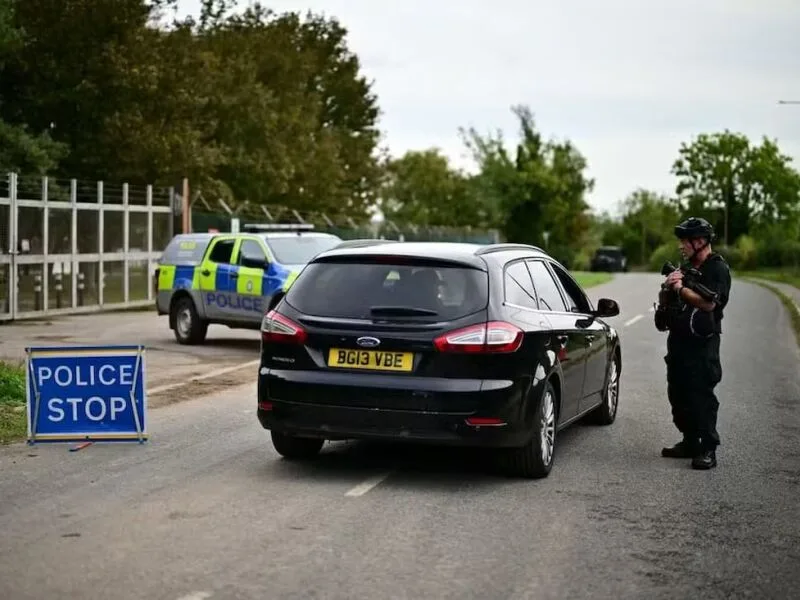 Investigação sobre vans perto de base britânica segue sem explosivos encontrados