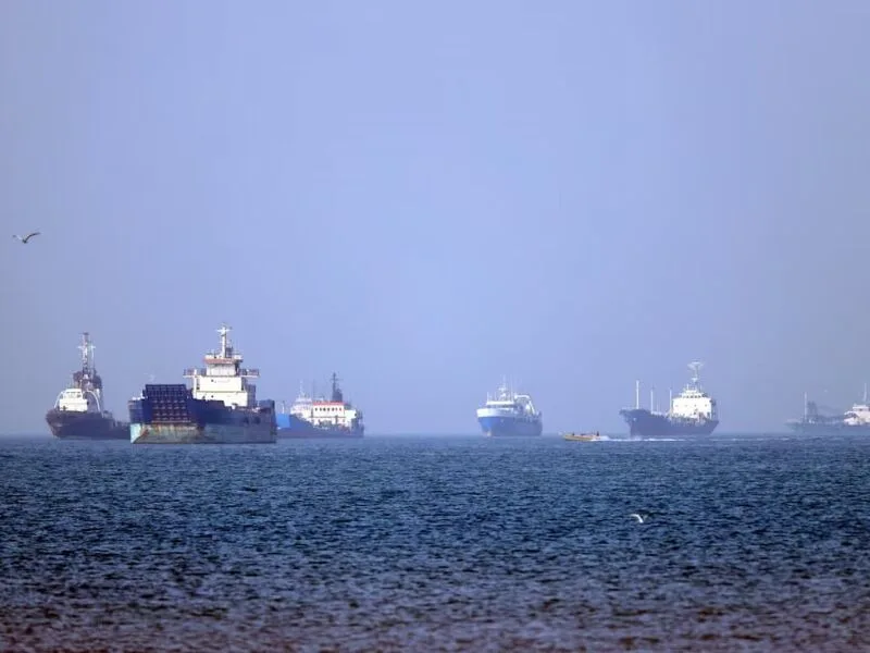 Brent chega a US$ 101,21 em meio à restrição no Estreito de Ormuz