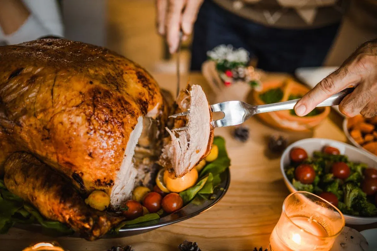 Frango de padaria em casa: veja o passo a passo do preparo