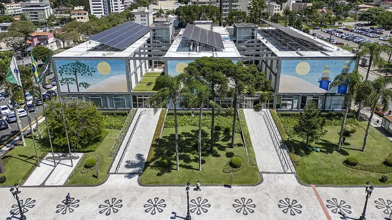 Curitiba cria prazos e regras para análise das contas do prefeito
