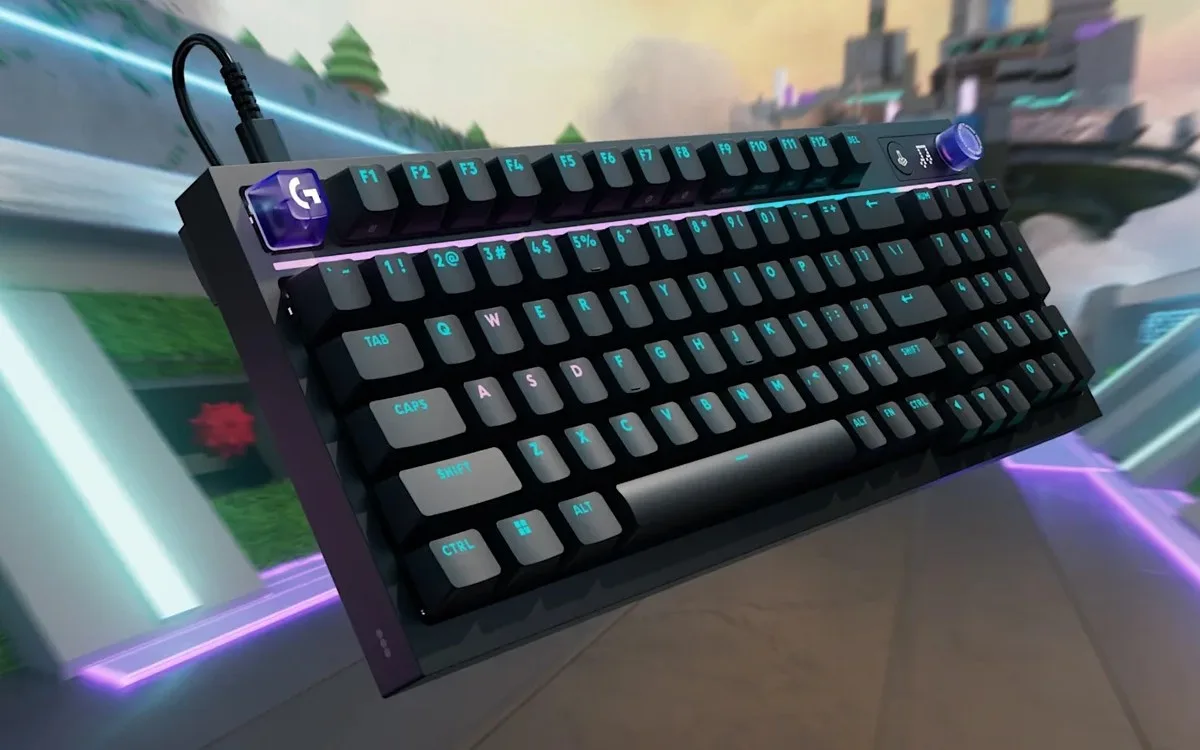Logitech G316 X chega ao Brasil com tela de LED e switches trocáveis