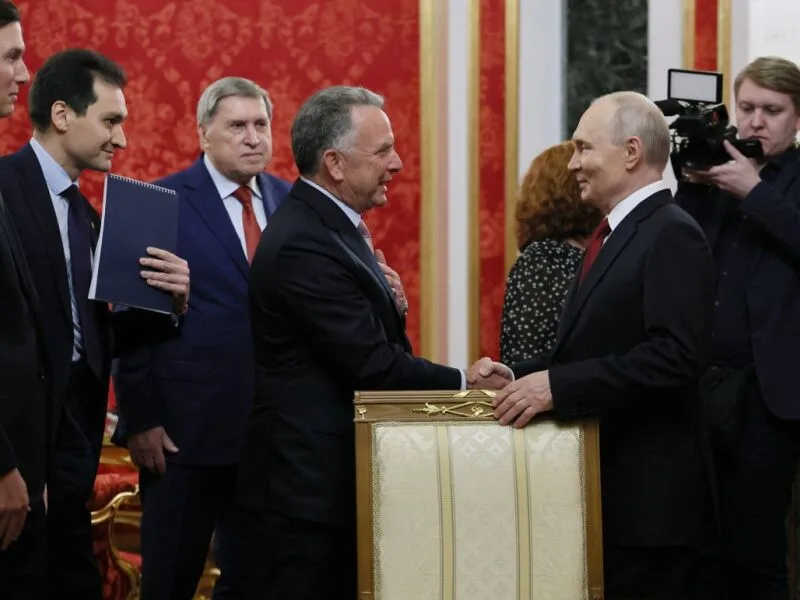 Moscou anuncia pausa em ataques a Kiev durante missão de enviados dos EUA