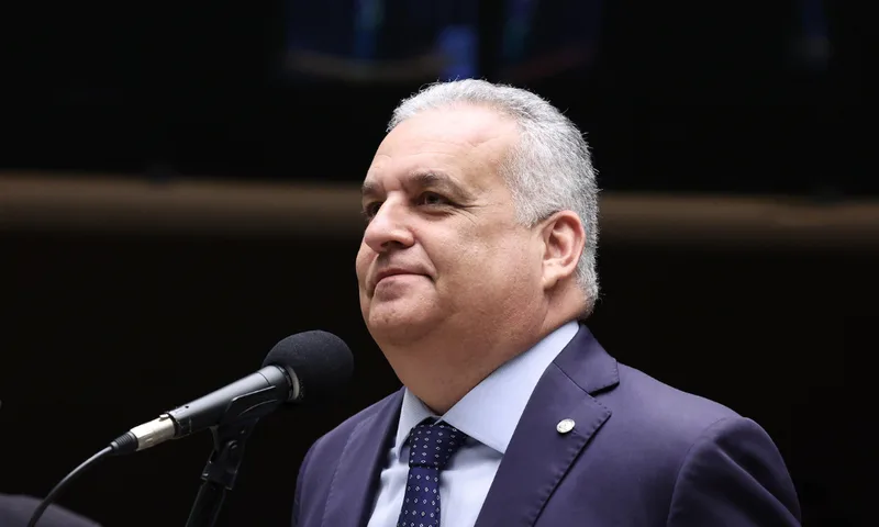 STF arquiva pedido de investigação contra vice de Flávio Bolsonaro
