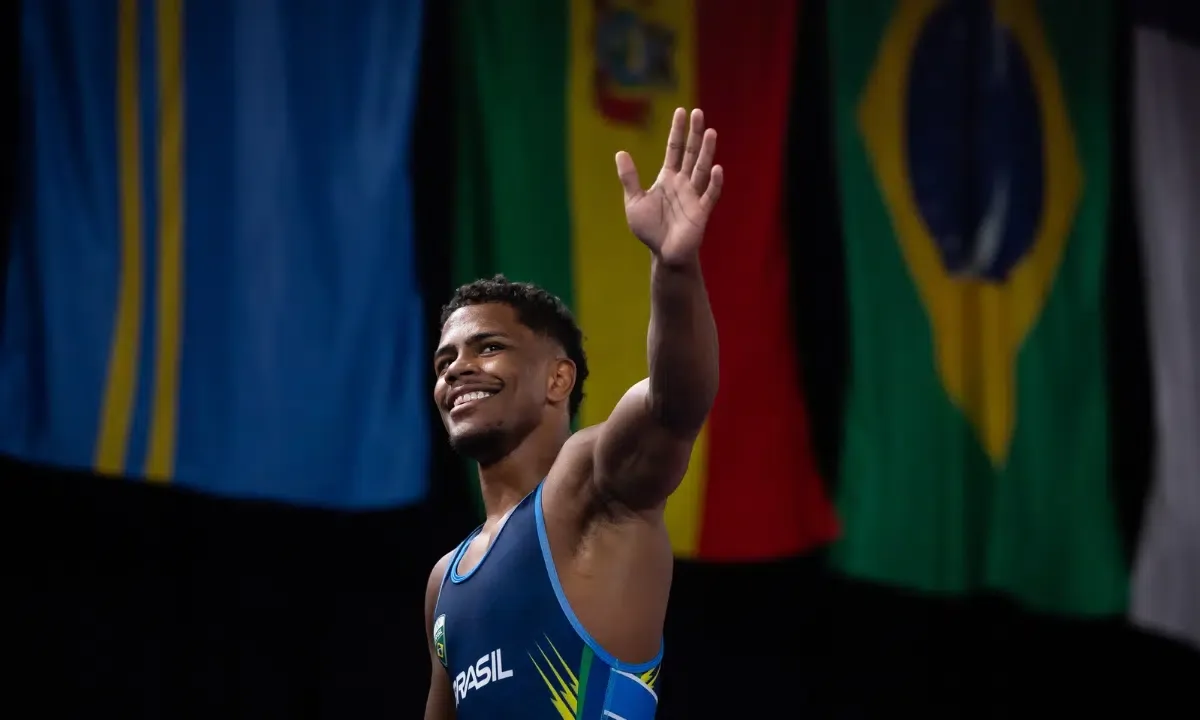 Pelé do wrestling conquista bronze e mira ciclo até Los Angeles