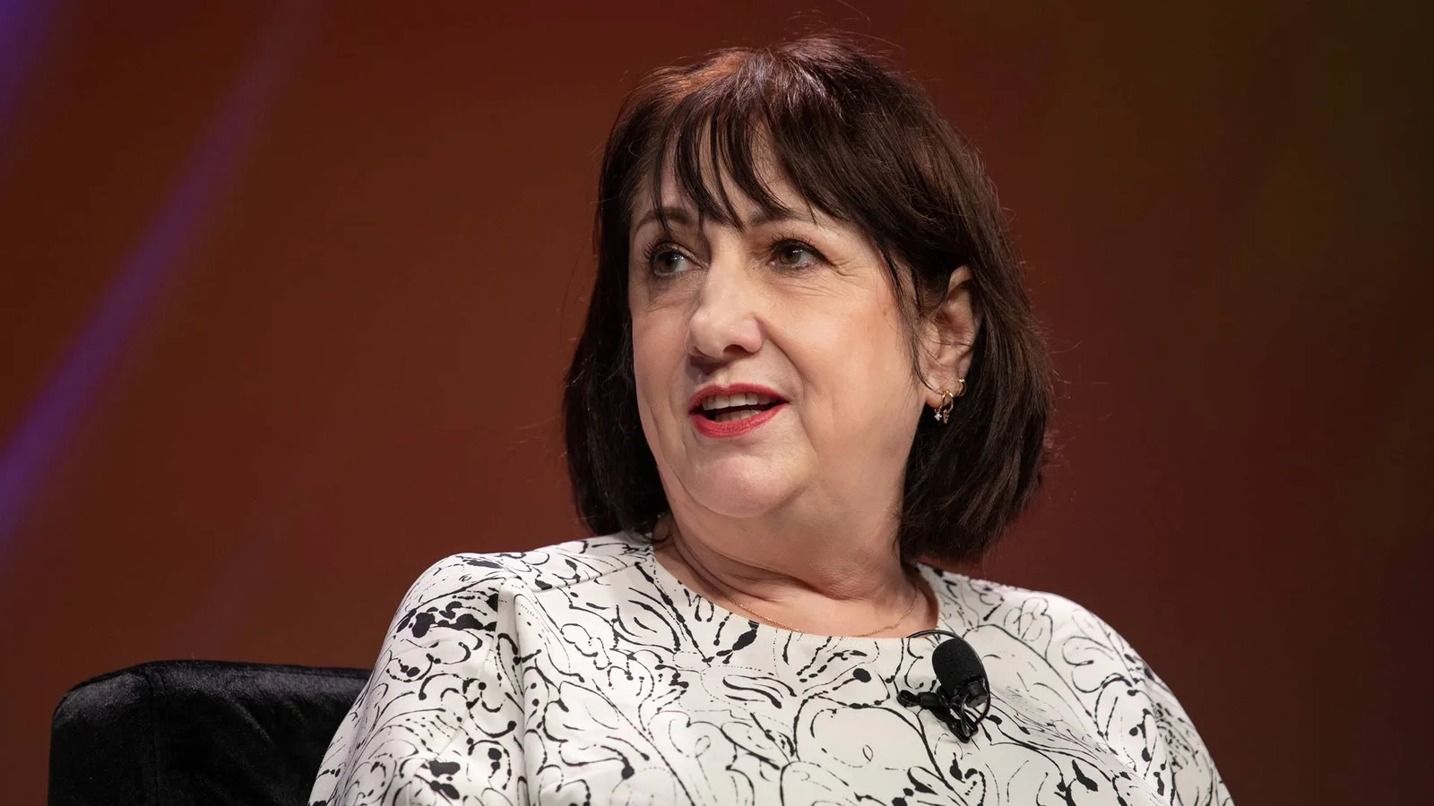 Gillian Gilbert pede privacidade durante tratamento contra câncer