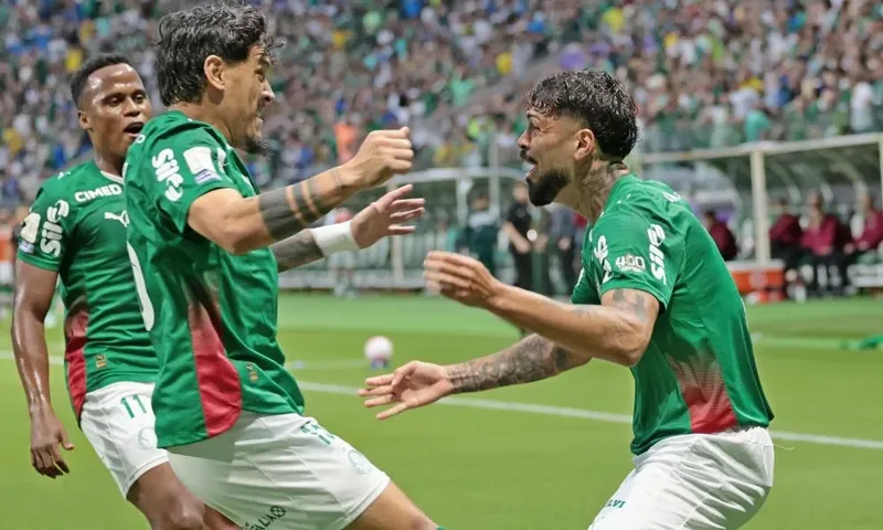 Palmeiras goleia Corinthians por 4 a 1 e amplia crise do rival