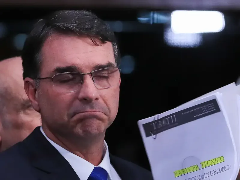 PF apura emenda de Flávio Bolsonaro para ONG suspeita de esquema comandado pelos irmãos Brazão, condenados pela morte de Marielle Franco