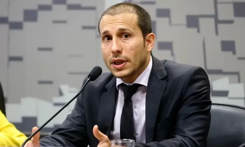 William Murad deve assumir interinamente o comando da Polícia Federal