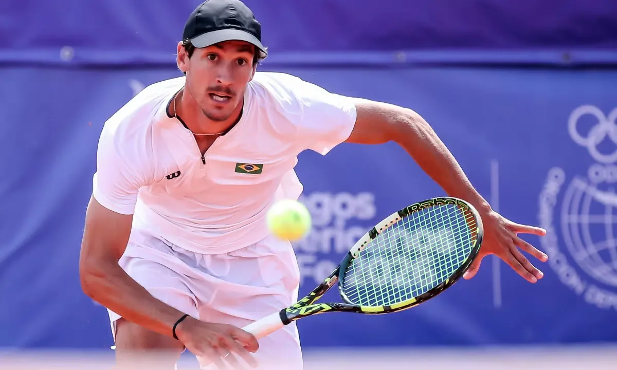 Enzo Camargo perde nas quartas e na semifinal de duplas em Santa Fé