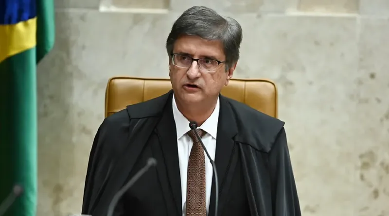 PGR pede acesso integral de ministros a mensagens de Vorcaro