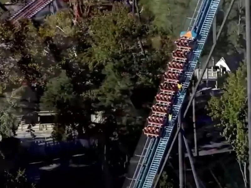 Morte em montanha-russa leva Six Flags a fechar nove atrações nos EUA