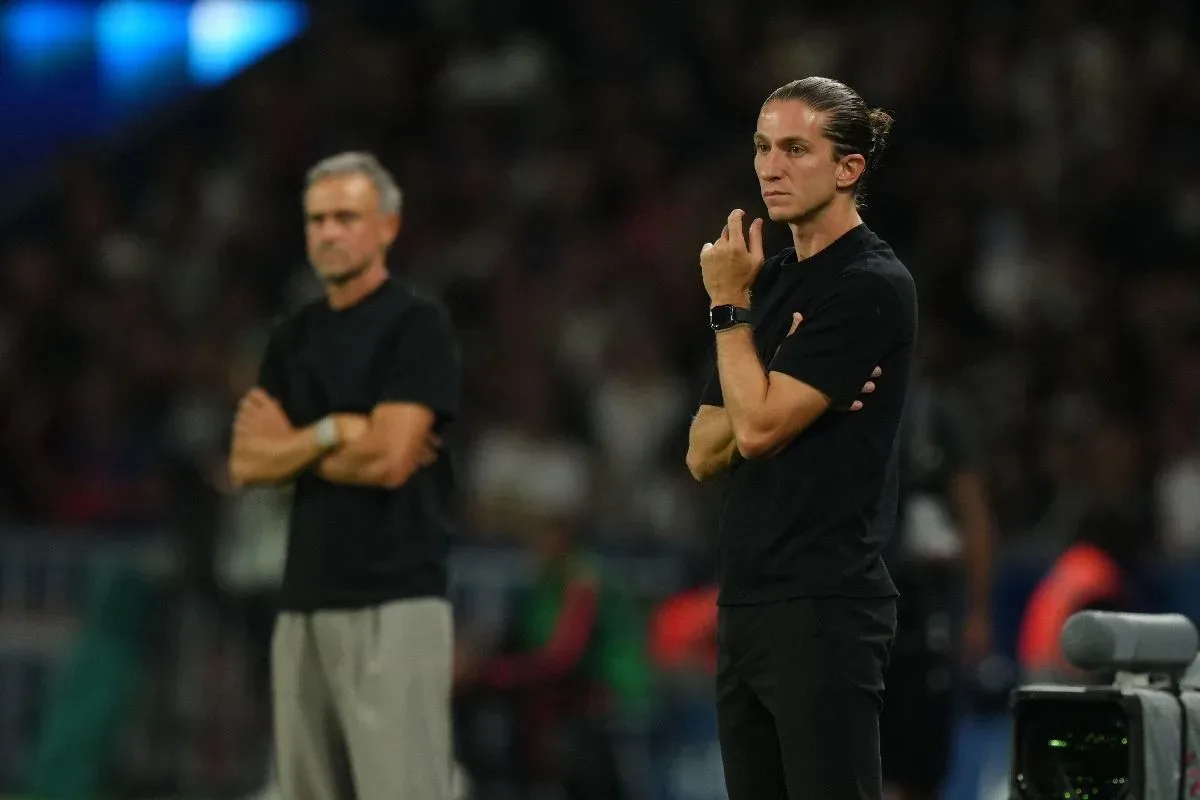 Monaco derruba PSG em Paris e dispara na liderança da Ligue 1