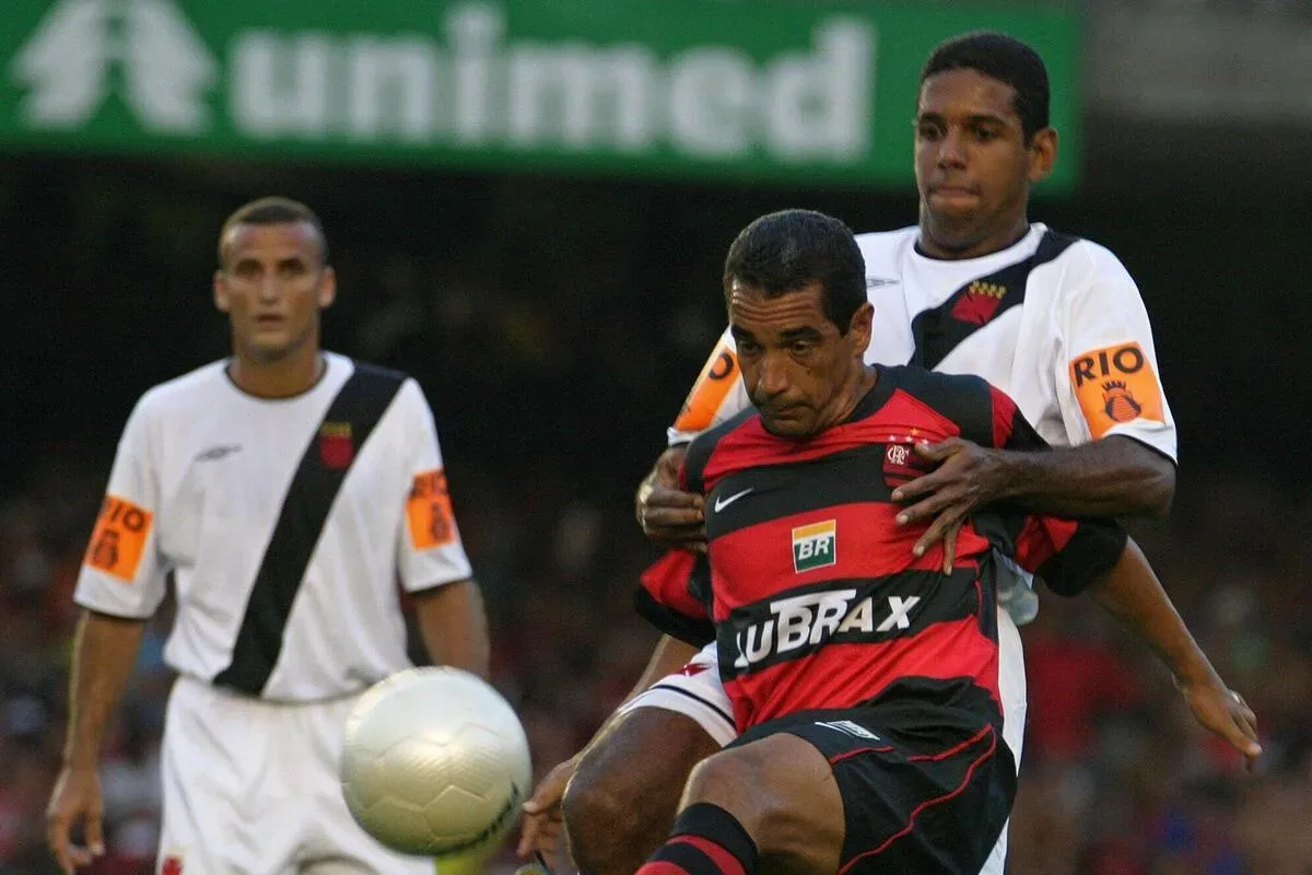 Henrique, campeão pelo Vasco, morre aos 49 anos