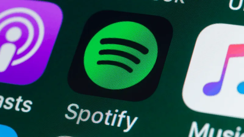 Americano é condenado por fraude em reproduções de músicas geradas por IA
