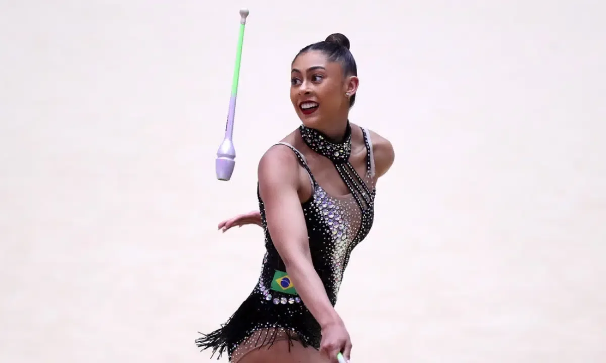 Bárbara Domingos fica em terceiro após estreia no novo formato em Santa Fé
