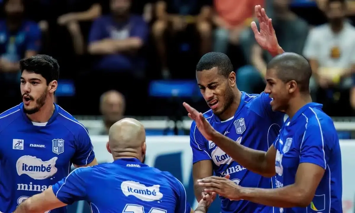 Minas vence Monte Carmelo por 3 sets a 0 na estreia estadual
