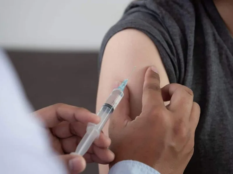 Carteira de vacinação de adultos: quais doses conferir