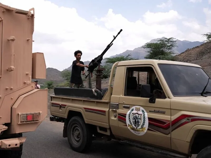 Ilha de Perim passa ao controle dos houthis em meio à disputa por rota marítima