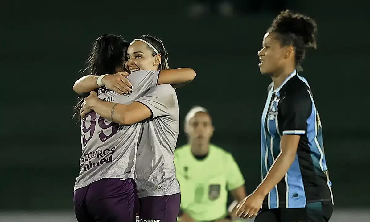 São Paulo vence Grêmio e Flamengo busca empate para avançar no Brasileiro Feminino