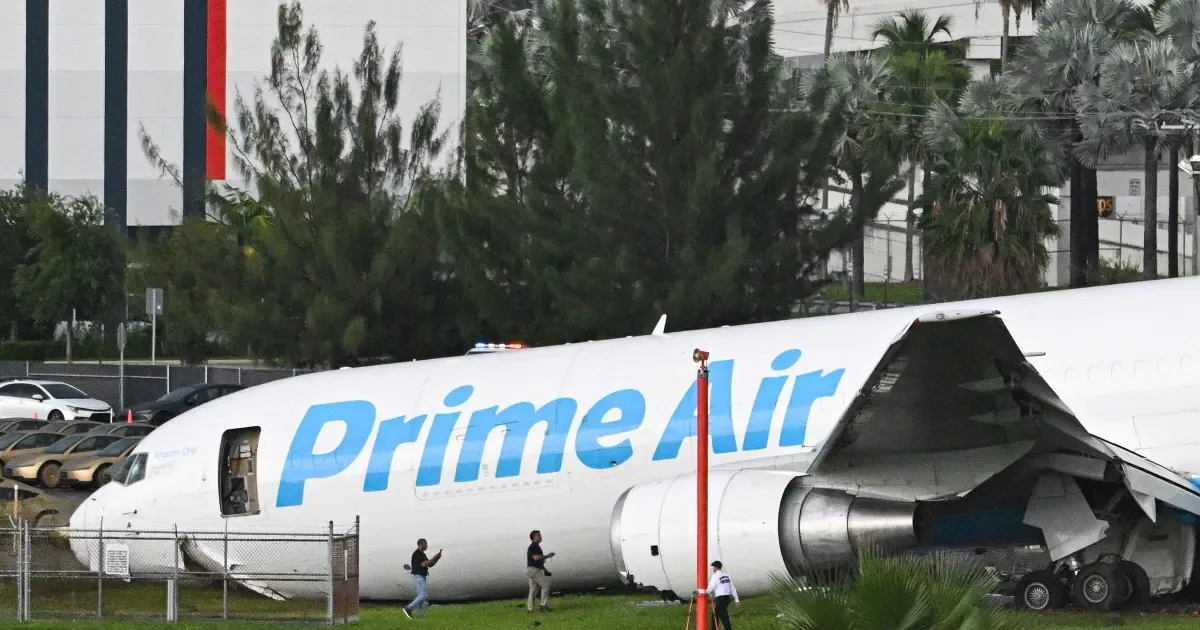 Caixas-pretas de cargueiro da Amazon são recuperadas após acidente em Miami