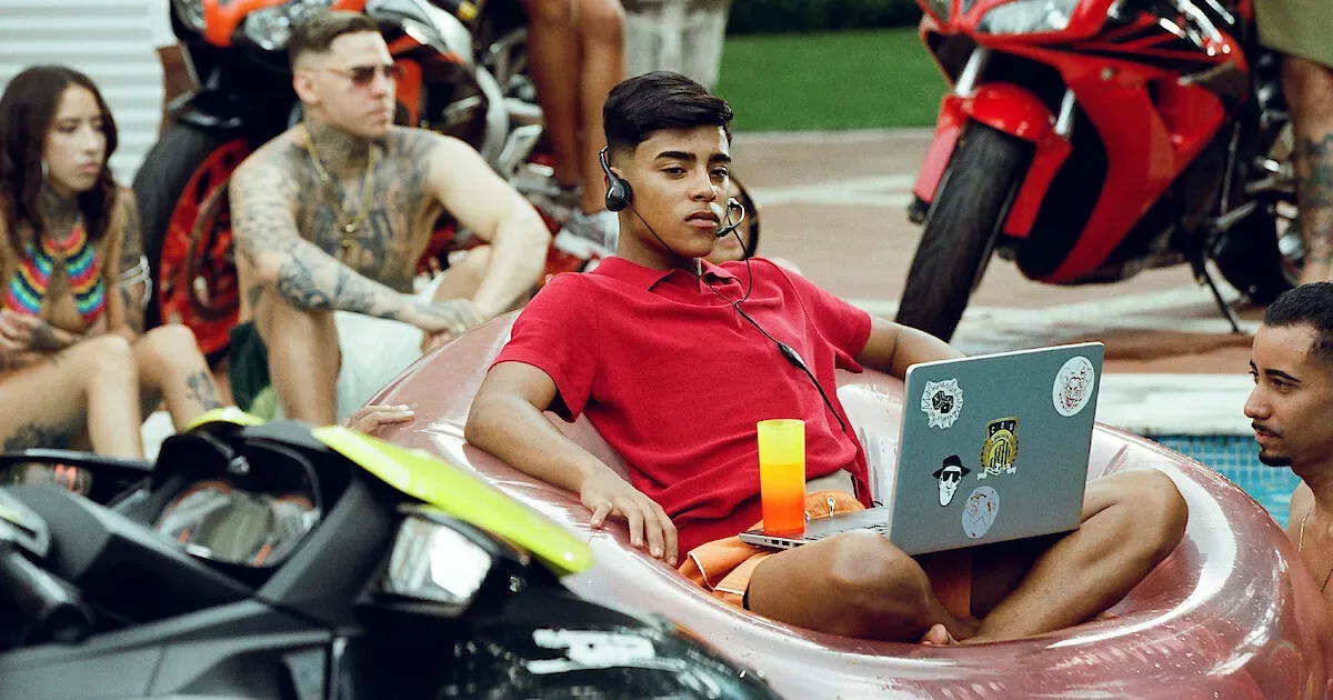 Netflix anuncia série brasileira sobre a estrutura dos golpes digitais