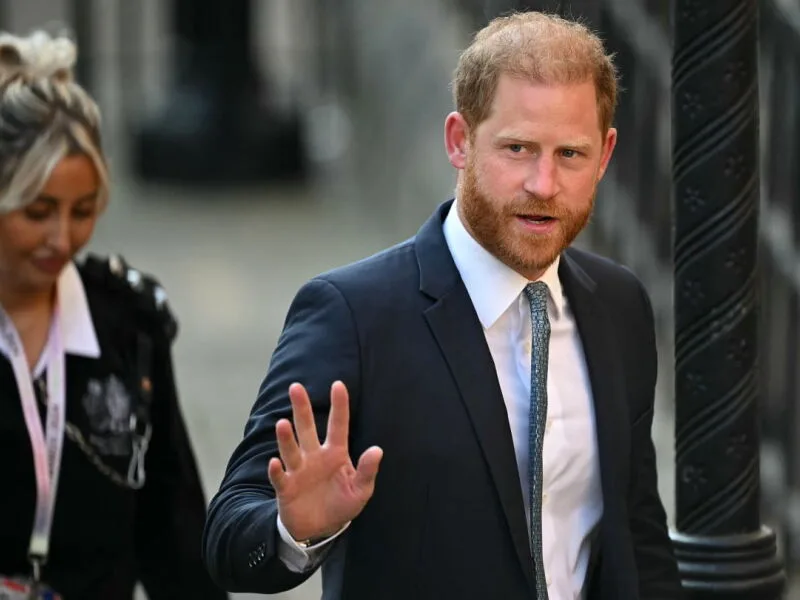 Harry critica presença de paparazzi perto da escola dos filhos