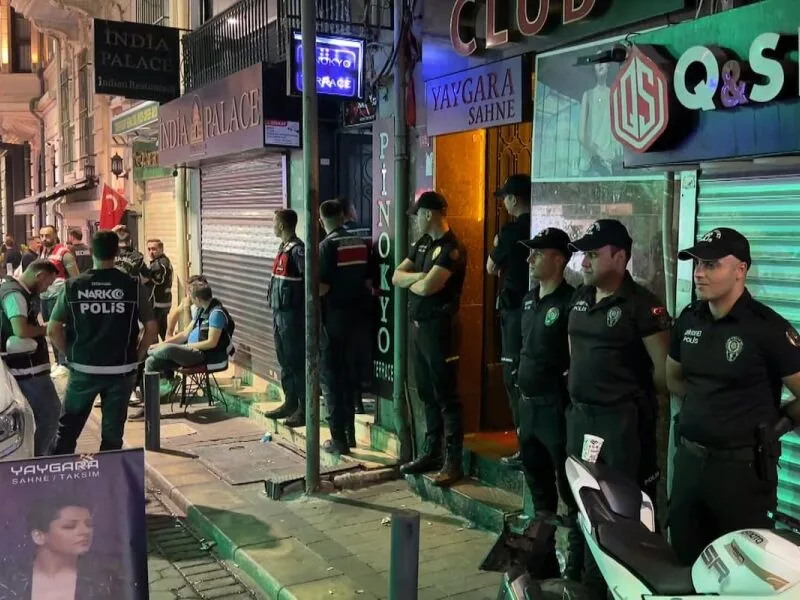 Turquia abre processos contra 162 suspeitos em operação contra comunidade LGBTQIA+